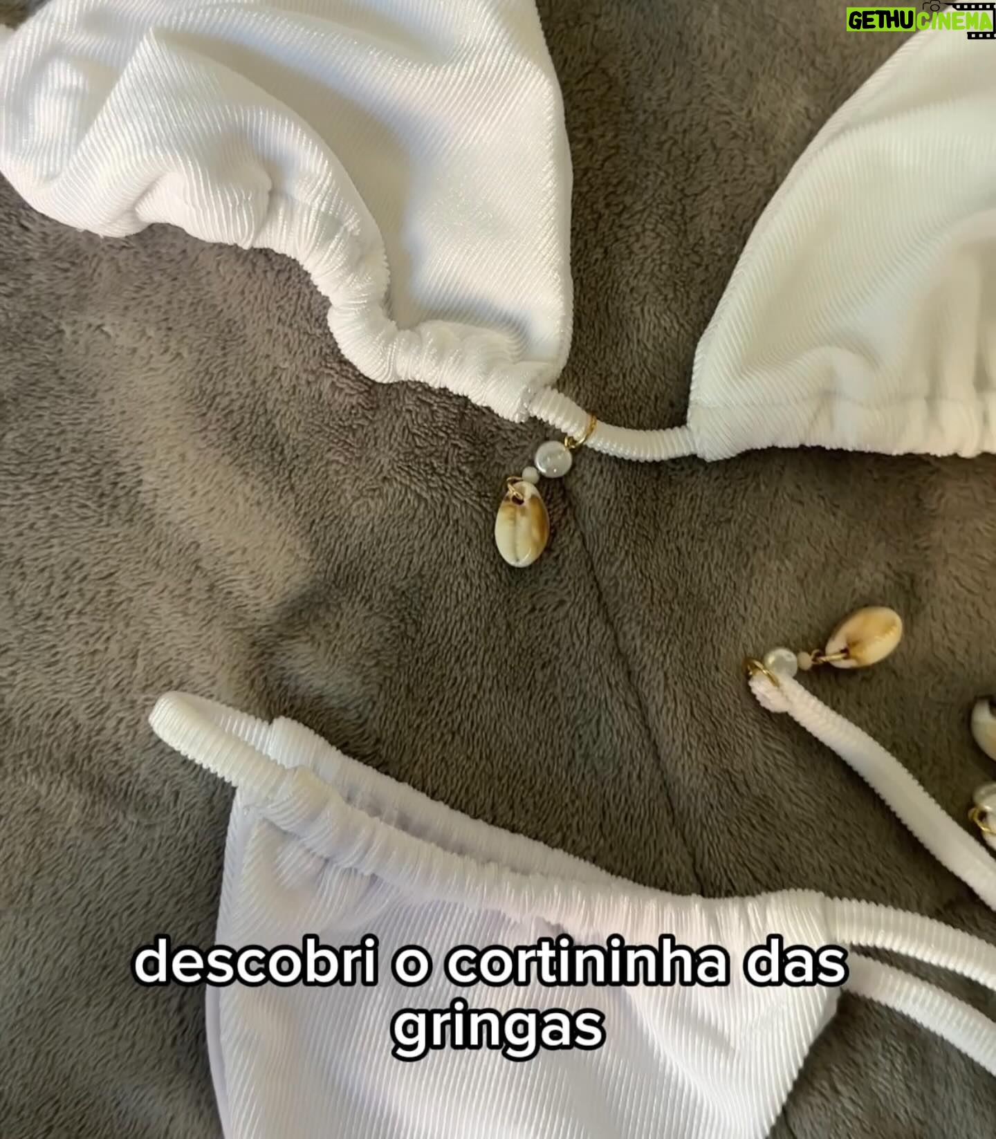 Any Borges Instagram - Mês de Abril, um mês de desafios e dedicação na @biquini.anybody mas também de gratidão por tudo que Deus tem feito. Muita determinação e Fé 🙏🏽