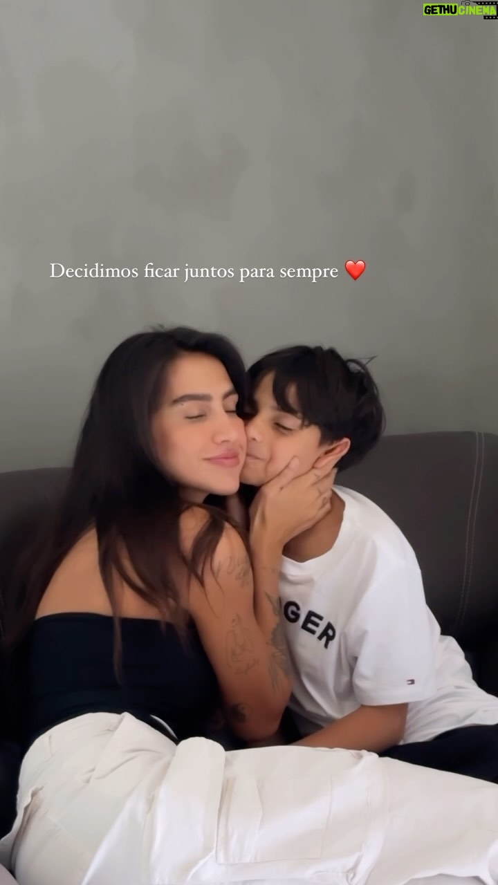 Any Borges - 107.7K Likes - Agora sim! prontos para viver uma nova fase, criar novas histórias e experiências únicas juntos ❤️
Que Deus nos abençoe 🙌🏽