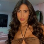 Any Borges Instagram - Vem acompanhar comigo passo a passo da manutenção do meu Mega Hair no @paraisodoalongamento ✨ Perguntas frequentes : 👇🏻 Pode Prender ? Pode ir á praia? Pode praticar esportes ? Afinal qual tamanho colocar? Será que alguém vai perceber? Será que vai ficar bom? Será que vai ficar natural? Será que vou me acostumar? A resposta é SIMMM!! 🤩✨ Com o método exclusivo deles VOCÊ pode TUDO! Naturalidade e conforto, segurança e Zero marcação resume!! 👏😍 . . #cabelosaudavel #microcapsulasdequeratina queratina #paraisodoalongamento #megahair #sp #alongamento #newhair