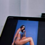 Any Borges Instagram – Lançar uma New Collection no caos que a minha vida tá… não foi nada fácil 
Maaaas missão dada é missão cumprida ☑️
Modelos autorais, queridinhos e muita sustentação 👙
Aguardem Coleção NY 🗽