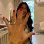 Any Borges Instagram - Recebi a @pradogabrielle aqui na @bronze.anybody Primeira sessão na nossa máquina SunTech✨🤎 será que ela amou?
