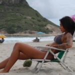 Any Borges Instagram - Deixar a cidade dos meus sonhos foi muito difícil, agora São Paulo se tornou meu novo capítulo. Mas sempre dou um pulinho no Rio p matar a saudade da minha cidade do ❤️ 1- conjunto Any 2- conjunto pamela @biquini.anybody