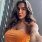Any Borges Instagram - Mês de Abril, um mês de desafios e dedicação na @biquini.anybody mas também de gratidão por tudo que Deus tem feito. Muita determinação e Fé 🙏🏽
