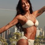 Any Borges Instagram - Um pouquinho da Coleção Dunas no meu Feed ✨ @biquini.anybody O tecido Marrocos é de alta gramatura, atrelado a nossa modelagem exclusiva, entrega sustententação, zero transparência e um encaixe super confortável ao corpo.