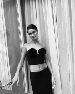 Anya Chalotra Instagram - @witchernetflix S3 premiere Getting ready with @bazaaruk by @arunchalotra.photo Thank you @nicky_yates, @justinejenkins, @patrickwilson, @claireoconnorofficial & @publiceyecomms To the crew who made this show, you’re all incredible To the cast, I love you To everyone who’s supported us and watching right now, you’re the best and I hope you’re enjoying it To @_joshdylan, you rock my world