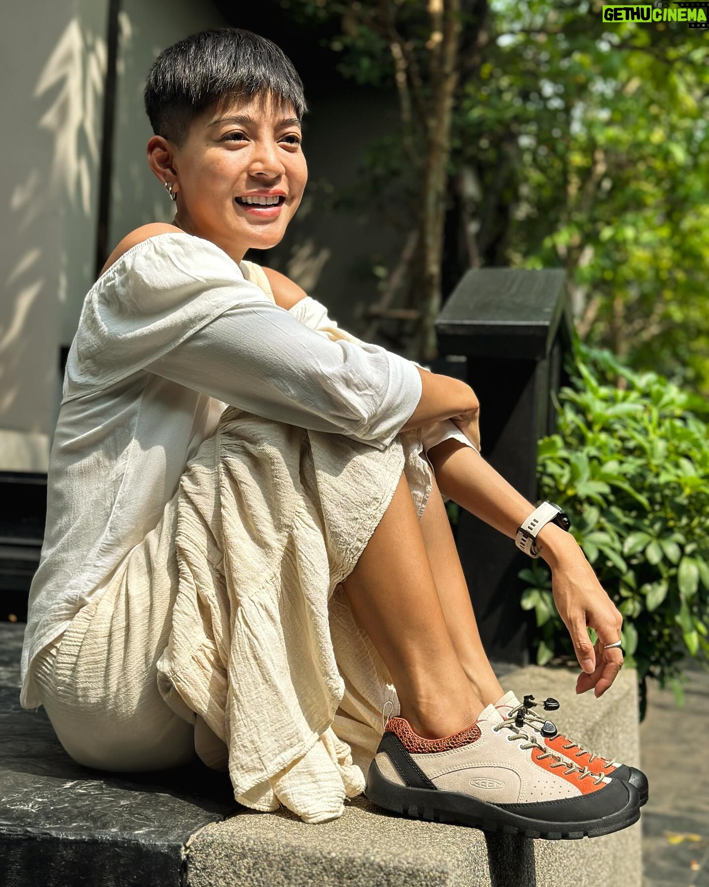 Apinya Sakuljaroensuk Instagram - 🫧🤍walk more , live longer @element72_thailand @keenthailand