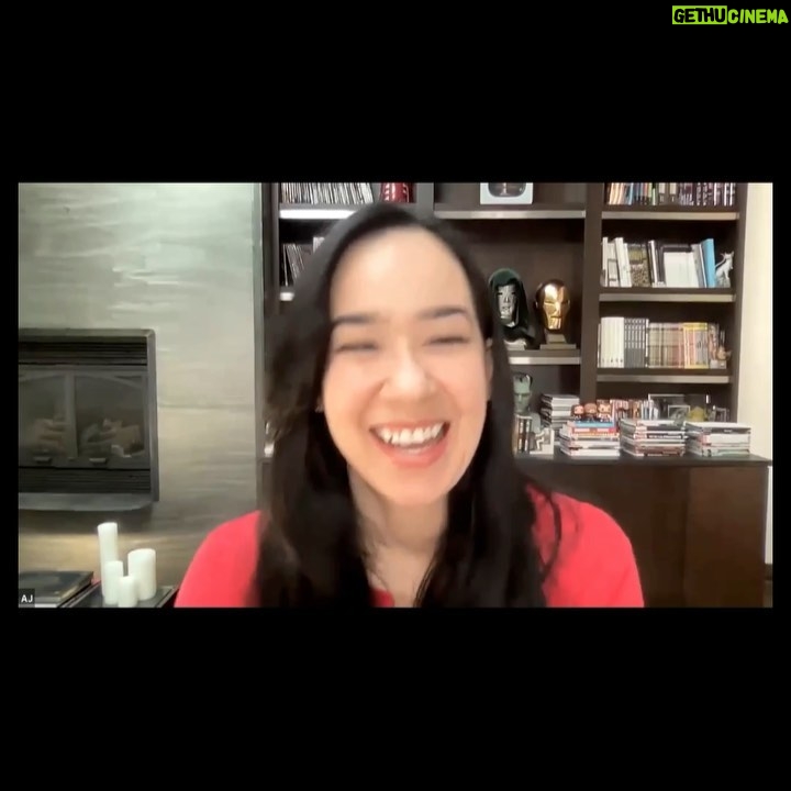 April Jeanette Mendez Instagram - Here’s a peek at a recent speech for @ea Games. Thank you @ea and Ashley Hobbs for inviting me to speak to your employees about mental health and advocacy! All companies should follow your example and bravery in making mental health a priority in the workplace. I’m so proud to have played the same Sims 4 save file for the past seven years.