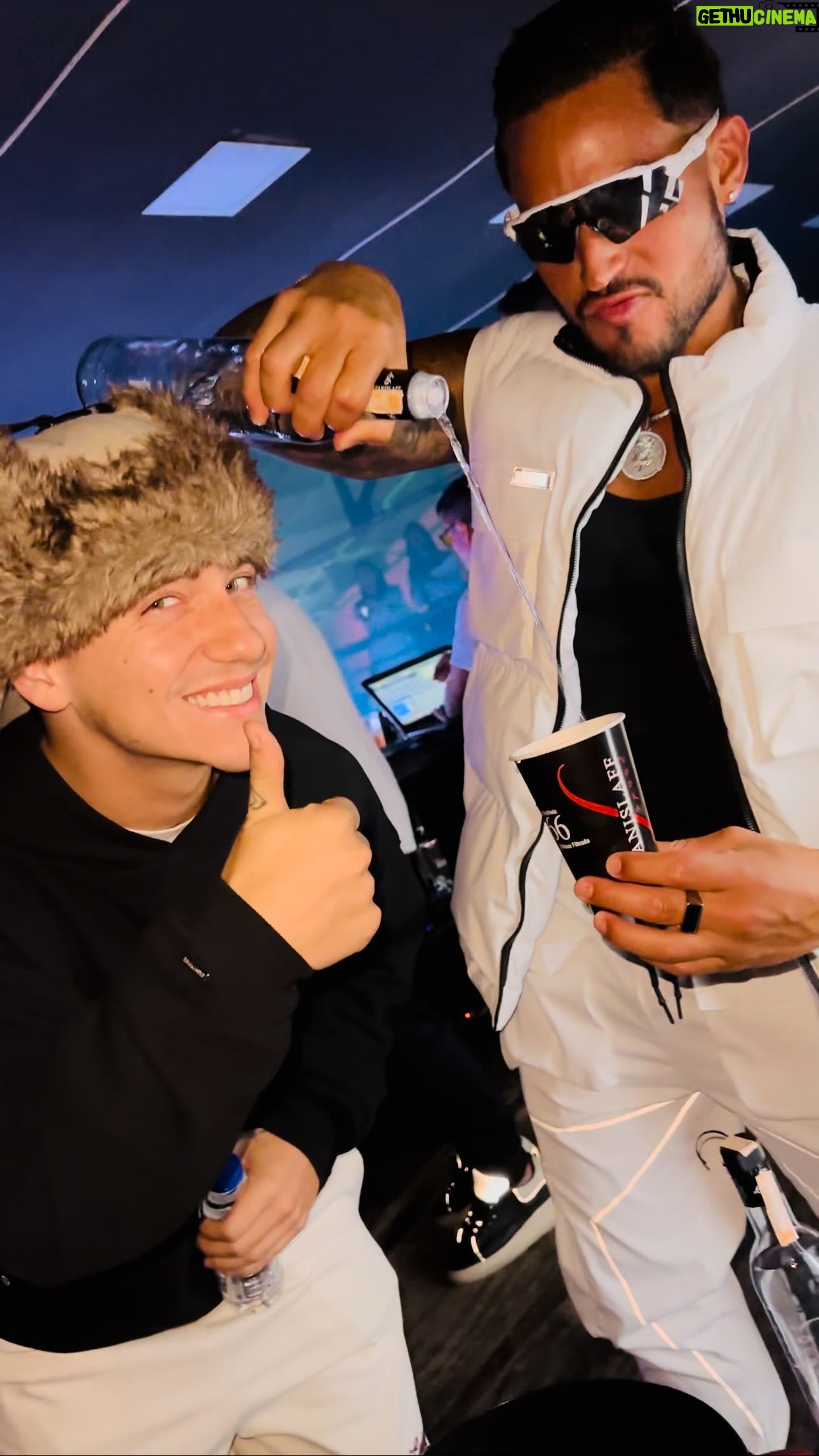 Arán de las Casas Instagram - WHITE PARTY 🥶 QUE RUMBA LA DE ANOCHE EN MÉRIDA 🥶🥶🥶🥶🥶🥶🥶🥶🥶🥶🥶🥶🥶🥶🥶🥶🥶🥶🥶.. 🍹 @vodkastanislaff 🎥 @dextbass . @ricplutonfx .