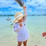 Arán de las Casas Instagram - escoger entre 100 fotos solo 10 está difícil , que hago con el resto ? 🥵 . @posadagalapagoslosroques .🏝️ @bluestarve 🛫