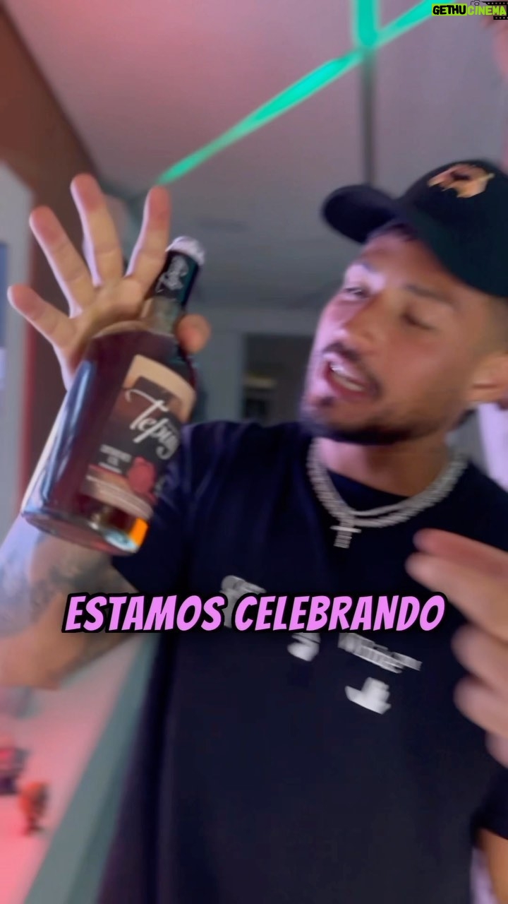 Arán de las Casas Instagram - MI FAVORITA TOUR PARTY 🥳🫶🏼✨ ACARIGUA NOS VEMOS ESTE 16 DE MARZO 🫶🏼✨