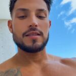 Arán de las Casas Instagram - Este 14 de febrero tenemos una cita 😏 solo tiene que mencionar aquí a tu persona favorita 🫶🏼😍