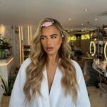 Arabella Chi Instagram - Face card 💌
