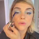 Araceli González Instagram - Llegueeeeee! No se puede tanto! 😂😂😂🌱😂. Prometo mostrarlo con lujo de detalle 🤩. Que use ? Preparación de piel: Fresh foam: espuma de agua micelar 💦 Fresh face: Bruma con ácido Hialuronico y extractos de plantas. Hidratante y descongestiva 💦 Parches: Colágeno y ácido hialuronico ( 30minutos) Blue water gel: dos tipo de ácido Hialuronico y vitamina A y E . Hidratación por más horas. En profundidad. Todo tipo de piel 💦 Natural Lip : balsamo de 👄. Con ácido Hialuronico y vitamina C . Preparación de base: Custom nuestros correctores Iara hacer tu base a tu medida: usándolos por separado o mezclando tonos para lograr tu color perfecto y una base con estructura! Natural! 🌱🤩 Mi tono de corrector de ojeras : Chesnut ( pieles claras ) Contorno: Nutwood. Sombras: dentro de los azules, aqua, turquesa. Paleta de 9 sombras, satinadas y mates O la otra opción es individuales . Todo en la tienda o consulta a nuestro WhatsApp 💪🏻 Labial Rose con ácido Hialuronico y protección UV Rubor 👄 Perfecto divino ! 🌸 Showroom: Delgado 1324, Belgrano Martes a sábados 10:30 hs a 19:00 hs Te esperamos 🤩👋 Te gusto!?