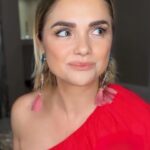 Araceli González Instagram – Todo final, movimiento y cambio hace que nos encontremos en distintos estados . Oleajes fuertes! Abrazos cálidos . Seguimos caminando transformando adversidad, tristeza en buen abono para la vida.  Mirate, sentite! Se vos en tu mejor versión ❤️.