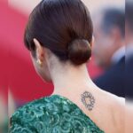 Araceli González Instagram – Mi tatuaje ! Me protege las espaldas 😜. Mis tatuajes cuentan un poco de mi historia y ahora voy por otro! Mariposas! Transformación en mi vida 🦋. Rosa ( mi mamá! ) ❤️. Panadero mi abuela ! Quien me enseño transitar esta vida con valentía y coraje. Cada tatuaje es una mujer , mía referentes ! 🌸