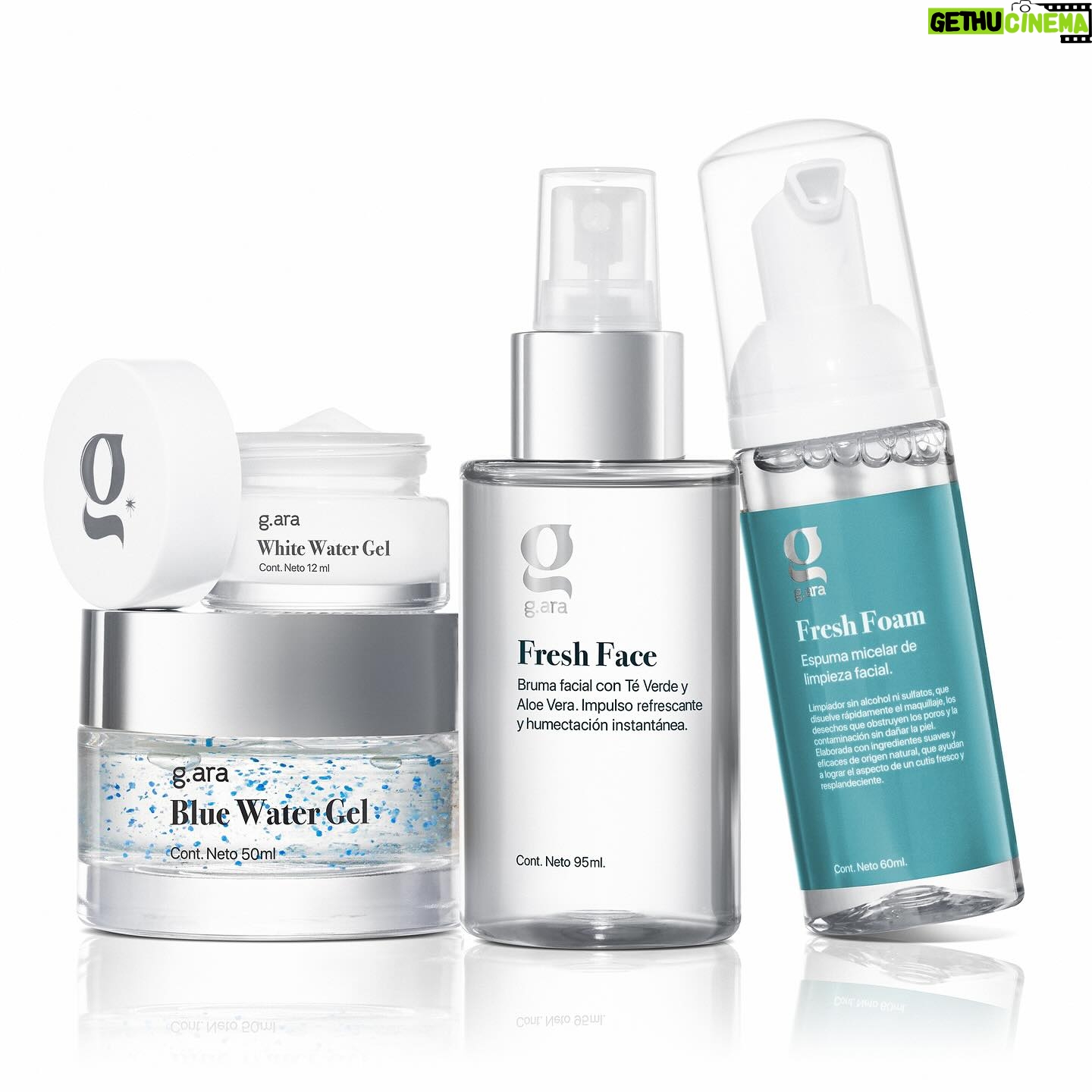 Araceli González Instagram - White water gel. Nuestra primer crema en gel de tratamiento para el contorno de ojos. 4% de Niacinamida 1% de ácido Hialuronico Estos ingredientes juntos hacen que sea una crema humectante e hidratante . Accionando sobre la flexibidad y mejorando la calidad de piel . Aclarando la zona y dando más elasticidad. Anti age. Manzanilla y Aloe Vera: calma , descongestiona. Reduce ojeras hinchadas. Refrescante. Maravillosamente perfecta! 🤩 @g.aracosmetics by @araceligonzalez67 Araceliweb.com @dfsatlanticosurrg ( Rio Grande) @dfsatlanticosurush ( Ushuaia) @farmaciayoptica_curciohnos ( barracas) @dermoesteticok ( Neuquén) @bloss.distribuidor ( Córdoba) @fischerdistribuidorasf ( Santa Fe y Paraná) @farmaciascristal ( Comodoro Rivadavia) Cada vez más cerca ! 🌸