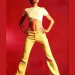 Araceli González Instagram – Amarillo! Siempre fue un color tendencia! Lo amo! De hecho es furor! Y además no es loco estar vestida así! Porque en mi panza sin saberlo llevaba a mi sol! @tomaskirzner 😂😂😂😂.