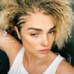 Araceli González Instagram – Nunca dejes de ser vos! Tene  confianza en tu instinto! Vivi la vida al máximo dando todo a tu propio ser ! Vos vales! Vos sos único! Nada más cruel que dañar la dignidad de un ser humano! Fórmate, forma, y defende “La dignidad “ ara 

@g.aracosmetics te acompaña 🤩