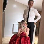 Araceli González Instagram – Nosotros ! Fin de fiesta ❤️ @fabianmazzeiok

Style @atelierpucheta 
Makeup @mabbyautinomakeup 
Hair @eliasfleitass @cerininet @ceriniclaudio 
Zapatos @gucci