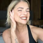 Araceli González Instagram - BURNT Naked. Nuestra familia Nude. Labiales velvet. Semi mate con ácido Hialuronico. Long lasting. No solo embellecemos tusa labios 👄, también los cuidamos! Larga duración. Hidratación y protección UV . Contra los rayos ultravioletas del sol. Protege los labios con vitamina e. @g.aracosmetics by @araceligonzalez67
