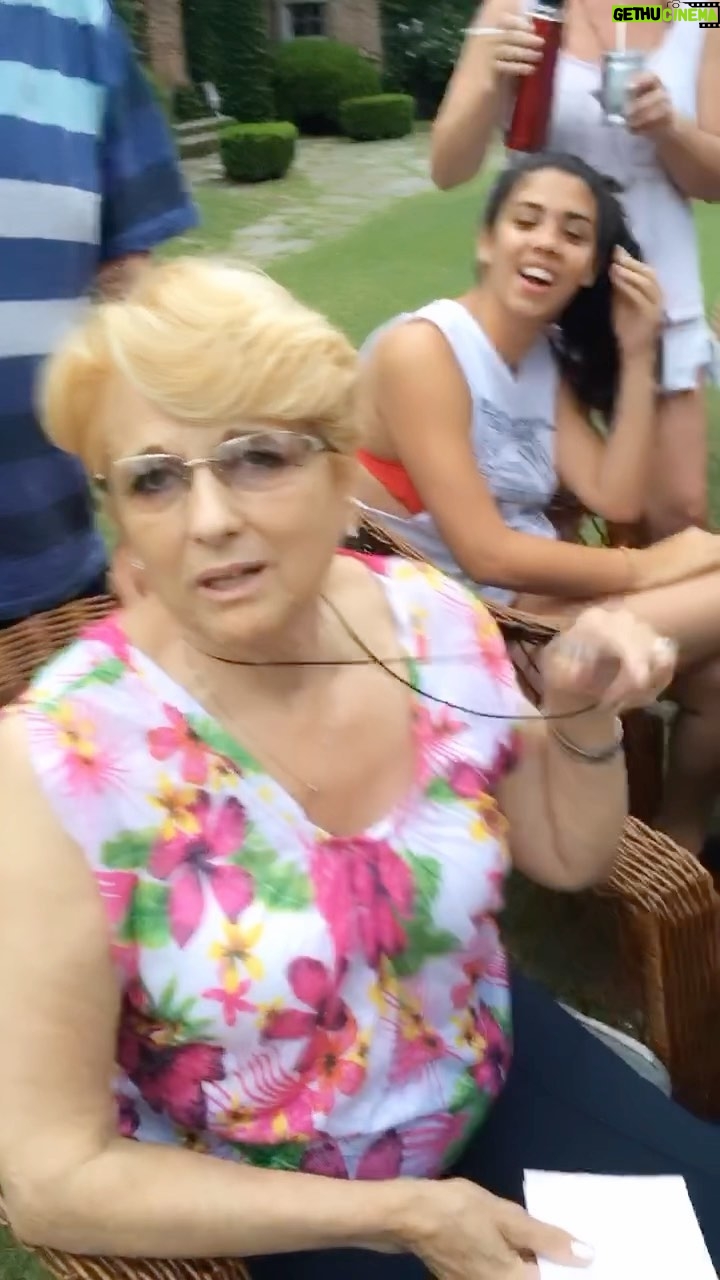 Araceli González - 26K Likes - No le gustaba que la filme ! Gracias a Dios lo hice ! ❤️