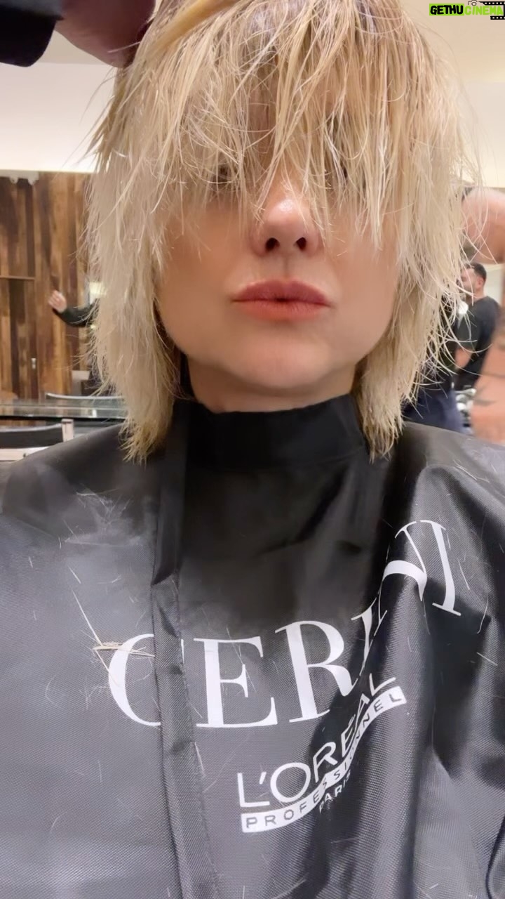 Araceli González - 31.6K Likes - Paso por paso!
@cerininet
@ceriniclaudio
@juanu_ja (color)
#style #rubiosperfectos #hair #araceli #araceligonzalez #cerini #cerinialcorta