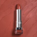Araceli González Instagram - Nude 👄 Brick , Naked. Labial semi mate con ácido Hialuronico . Larga duración. Long lasting Protección UV @g.aracosmetics by @araceligonzalez67
