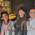 Aracely Arámbula Instagram – Como cuesta entender la inevitable partida y aún mas con una gran persona tan querida que tenía mucho camino que recorrer todavía, increíble saberlo parece mentira y me parece que fue ayer, finales de enero cuando pudimos abrazarnos y  planear el hacer proyecto de nuevo juntos ✨🥲✨desde 2021 te lo debía mi Nic 🥲 🥲🥲 me acompañaste en mi duelo momentos muy importantes 🙏✨🥲✨duele el corazón saber que personas tan especiales que nos han dado tanto tengan que adelantarse ✨🥲✨duele mucho … hasta siempre mi muy querido Nic ✨🙏✨ INFINITA  LUZ  EN TU VIDA ETERNA ✨✨✨✨✨✨✨