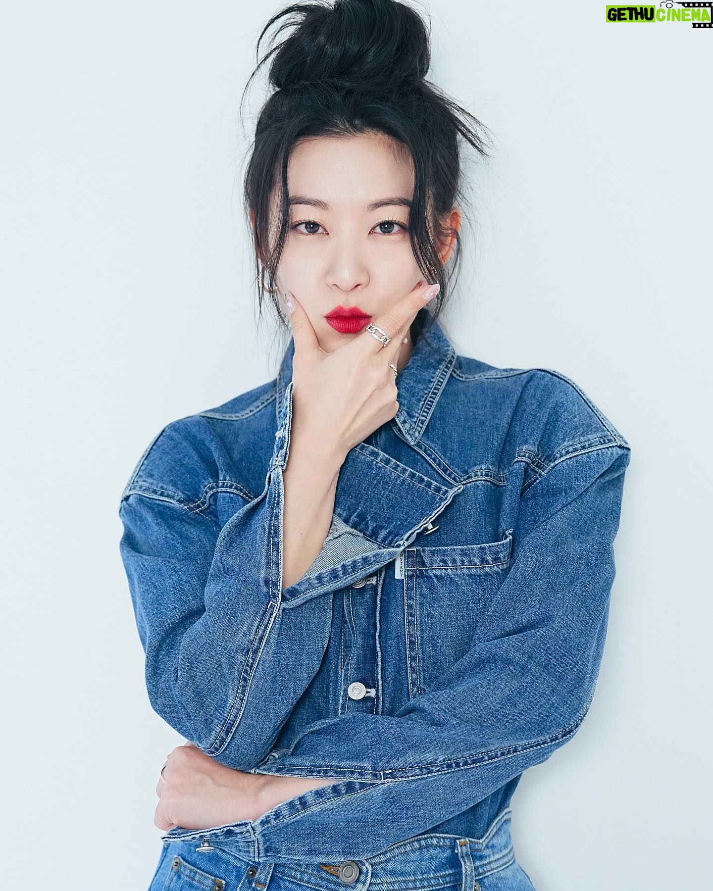 Arden Cho Instagram - Kiss me 💋 Photo @gayeongkeem Make up @jieuns_makeup Stylist @stylist_lhr 