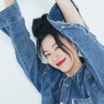 Arden Cho Instagram - Kiss me 💋⁣ ⁣ Photo @gayeongkeem ⁣ Make up @jieuns_makeup ⁣ Stylist @stylist_lhr ⁣ ⁣