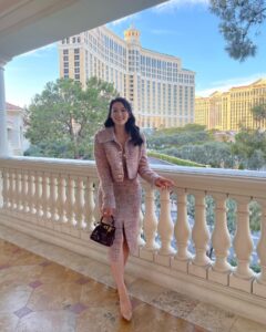 Arden Cho Instagram - “Mom, Caroline! Get in the pic!” Quick stop in Vegas ✌🏼Mom said I did a good job after my keynote. I’ve made it y’all 😂 she’s finally proud!! Thank you!
