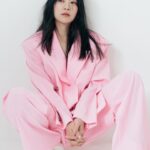 Arden Cho Instagram - 그냥 한국 계속 있을까?… 너무 좋은데~ 핑크 핑크 @gayeongkeem @stylist_lhr @jieuns_makeup