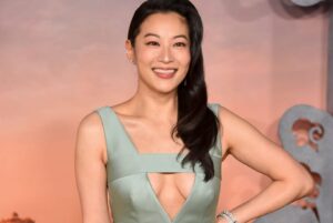 Arden Cho Instagram - What a fun night at the premiere of @avatarnetflix live on @netflix in 5 days! This one’s special! So great to see everyone come out and celebrate!✨Wonderful to meet so many of you! What are you most excited about?? #AvatarTheLastAirbender