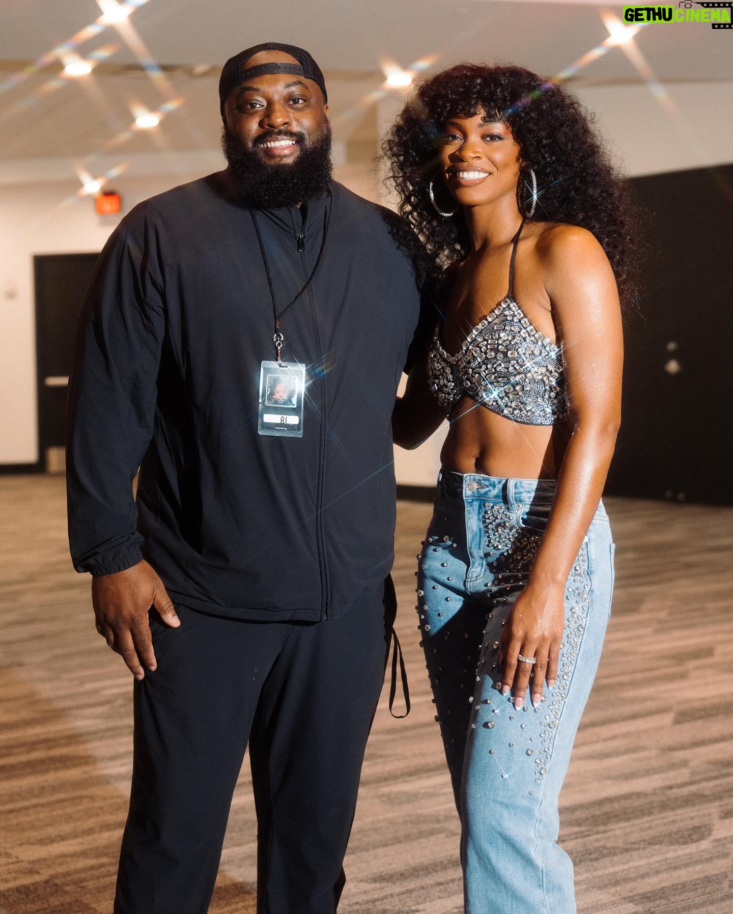 Ari Lennox Instagram - I’m one year sober from alcohol today ❤️ I love you all.