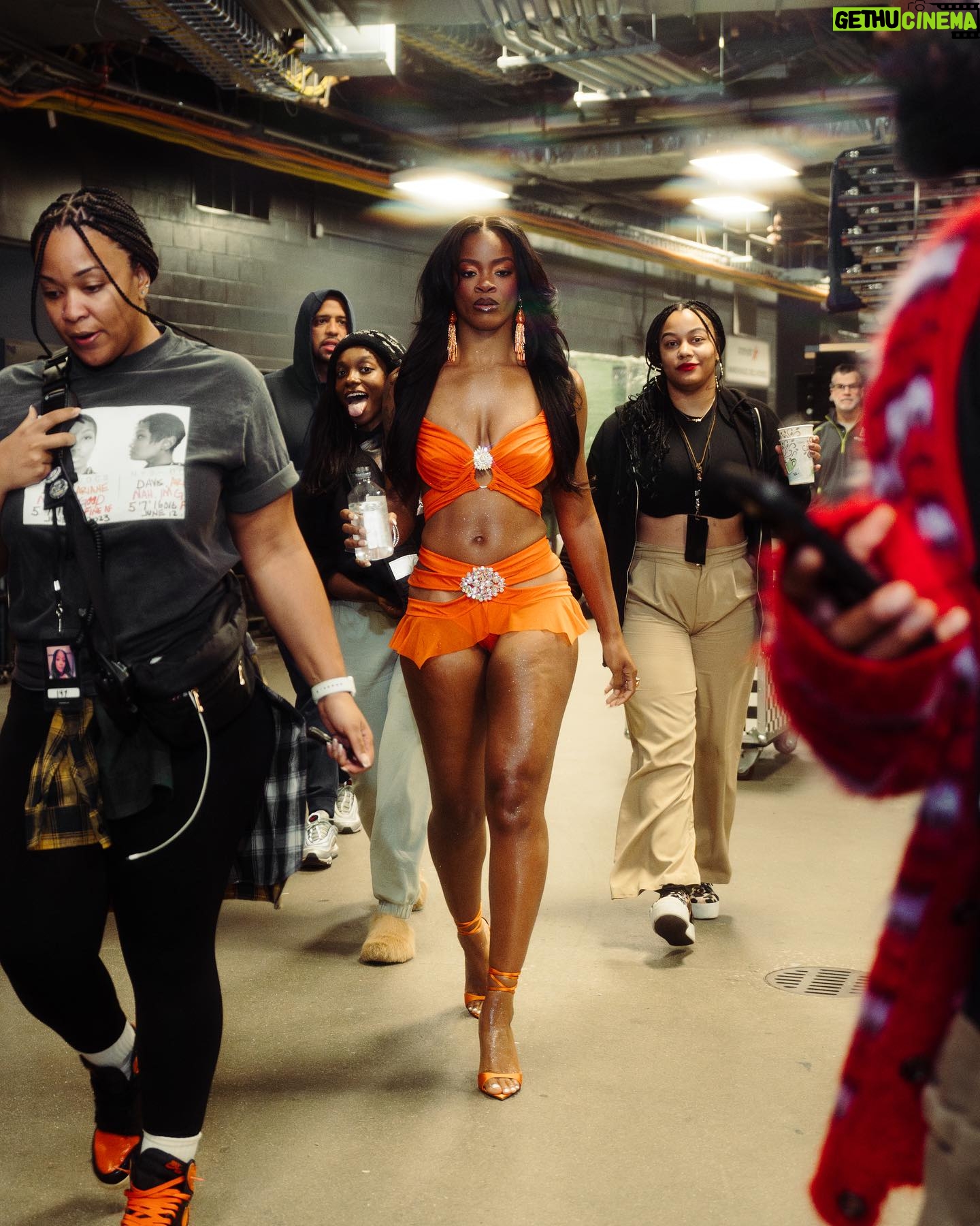Ari Lennox Instagram - Slow down for me š«¦a you moving too fast ā¤ļøāš„ my fingers keep slippin, Iām tryna grip that š