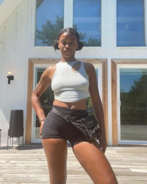 Ari Lennox Instagram - 7 months sober. That’s a lot of sober flights. A lot of sober conversations. A lot of facing things raw and head on. Honestly I don’t know what will happen when I reach a year sober. Don’t know if sobriety is forever or not but I can’t imagine going back to how things were. Passing out in the airport or having my emotions more heightened than needed smh shit was bad. I feel more in control of my emotions. More stable. More happy. More alert. More safe. More accepting of things I can’t control and more responsible with things I can. I have less anxiety socially and when I’m ready to go, I go. I recognize my threshold with things and implement boundaries. I don’t find interest in partying anymore :/ maybe I’m changing and that’s deeper than alcohol. I like doing chill sweet things. I’m a chill bitch I realized. Accepting help and realizing I’m not the best traveler on my own has been a game changer. So now I have help and that helps. Having help is ok. I like waking up with no hangover or embarrassment. I like waking up with no night terrors and panic attacks from liquor. I’m so raw feeling everything in this world and my coping mechanisms are only healthier now. It’s nice to remember events as they are happening. It’s nice to be present. Sobriety is a very present experience. Also I ain’t have no ass in long over a year. Just casually communicating this to the universe. But yea sure there’s the fantasy of wanting to escape all the intense stress of the world with alcohol cause boy does it work temporarily. But there’s the moment the liquor stops numbing and you’re chasing that feeling to no avail and you wake to see the problems of life still there ❤️ so anyway anybody out there also sober? What have you learned on your journey? Love you all so much.