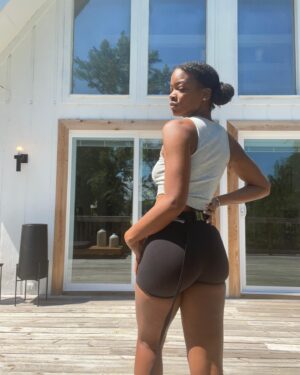 Ari Lennox Instagram - 7 months sober. That’s a lot of sober flights. A lot of sober conversations. A lot of facing things raw and head on. Honestly I don’t know what will happen when I reach a year sober. Don’t know if sobriety is forever or not but I can’t imagine going back to how things were. Passing out in the airport or having my emotions more heightened than needed smh shit was bad. I feel more in control of my emotions. More stable. More happy. More alert. More safe. More accepting of things I can’t control and more responsible with things I can. I have less anxiety socially and when I’m ready to go, I go. I recognize my threshold with things and implement boundaries. I don’t find interest in partying anymore :/ maybe I’m changing and that’s deeper than alcohol. I like doing chill sweet things. I’m a chill bitch I realized. Accepting help and realizing I’m not the best traveler on my own has been a game changer. So now I have help and that helps. Having help is ok. I like waking up with no hangover or embarrassment. I like waking up with no night terrors and panic attacks from liquor. I’m so raw feeling everything in this world and my coping mechanisms are only healthier now. It’s nice to remember events as they are happening. It’s nice to be present. Sobriety is a very present experience. Also I ain’t have no ass in long over a year. Just casually communicating this to the universe. But yea sure there’s the fantasy of wanting to escape all the intense stress of the world with alcohol cause boy does it work temporarily. But there’s the moment the liquor stops numbing and you’re chasing that feeling to no avail and you wake to see the problems of life still there ❤️ so anyway anybody out there also sober? What have you learned on your journey? Love you all so much.