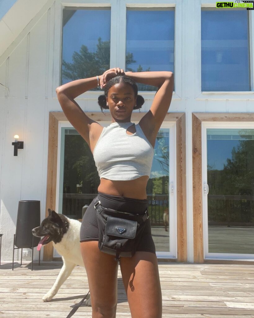 Ari Lennox Instagram - 7 months sober. That’s a lot of sober flights. A lot of sober conversations. A lot of facing things raw and head on. Honestly I don’t know what will happen when I reach a year sober. Don’t know if sobriety is forever or not but I can’t imagine going back to how things were. Passing out in the airport or having my emotions more heightened than needed smh shit was bad. I feel more in control of my emotions. More stable. More happy. More alert. More safe. More accepting of things I can’t control and more responsible with things I can. I have less anxiety socially and when I’m ready to go, I go. I recognize my threshold with things and implement boundaries. I don’t find interest in partying anymore :/ maybe I’m changing and that’s deeper than alcohol. I like doing chill sweet things. I’m a chill bitch I realized. Accepting help and realizing I’m not the best traveler on my own has been a game changer. So now I have help and that helps. Having help is ok. I like waking up with no hangover or embarrassment. I like waking up with no night terrors and panic attacks from liquor. I’m so raw feeling everything in this world and my coping mechanisms are only healthier now. It’s nice to remember events as they are happening. It’s nice to be present. Sobriety is a very present experience. Also I ain’t have no ass in long over a year. Just casually communicating this to the universe. But yea sure there’s the fantasy of wanting to escape all the intense stress of the world with alcohol cause boy does it work temporarily. But there’s the moment the liquor stops numbing and you’re chasing that feeling to no avail and you wake to see the problems of life still there ❤️ so anyway anybody out there also sober? What have you learned on your journey? Love you all so much.
