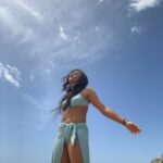 Ariana DeBose Instagram - Nothing makes me happier and more at peace than when I’m surrounded by nature ☀️🌺🍃⛰️🌊🌻 Happy #EarthDay! Let’s all do our part to not only enjoy Mother Earth but take care of her. The little things count ♻️