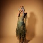 Ariana Grande Instagram – had the honor and most special time performing at @metmuseum in @maisonmargiela by the one and only, most brilliant angel of all @jgalliano (how i wept in our fitting !!!!)… working on this performance was an experience i will cherish forever. thank you so much @voguemagazine, Anna Wintour and @metmuseum for having me. ♡ 
my sincerest of thank yous to @bazluhrmann, i love you so much i could cry… to Michael Arden, @_natural__, @sergiokletnoy, Keith!!!, @justinlevine, to Cree & Lauren @creelomoves & @willloftis & our incredible group of dancers, musicians and to Broadway Inspirational Voices. 
and last but most ~certainly~🫧 not least, thank you to the divine and magical @cynthiaerivo for joining me in the end and for lighting up the museum brighter than any star in the sky ever could. it was my honor to have you and to sing with you as always. 
i love you !
🫧 ⋆｡°‧🫧 ⋆ ˚｡⋆🦪 ⋆ ‧🫧 ˚｡𓇼.˚
