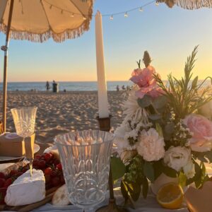 Ariana Greenblatt Instagram - 🪽🎀🐚✨

thank you @thepicnic.collective it was so so pretty<3