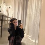 Ariana Greenblatt Instagram - same picture in the same place 6 times🌱