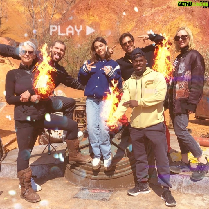 Ariana Greenblatt Instagram - HEYOOO! Borderlands cast right here you gorgeous folks...you have no idea what’s coming- tiny tina😈🐰💥 #borderlandsmovie