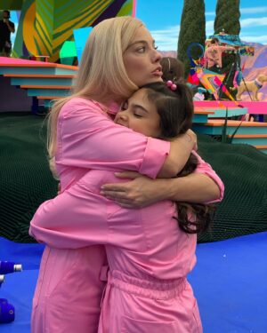 Ariana Greenblatt Instagram - Our strike starts soon so I wanted to make my final post about Barbie before you all get to see it! Thank you to everyone who helped make Barbie come to life. I will forever cherish this movie and Sasha. I hope you love it as much as I do.  Working with Greta and the entire cast was a dream. Special thank you to Margot, talking to you about boys and music will always be my favorite memories. Ur my big sister always and forever ♾️ 

8 days till it’s yours🥹

I love you Barbie💗🪽