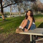 Ariana Greenblatt Instagram - got my @ugg in every color and every style, a forever favorite 🤍 #UGGPartner