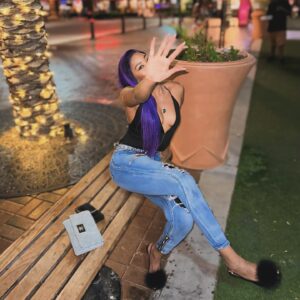 Ariane Nicole Andrew Instagram - When you step out all glammed up, feeling like a million bucks, ready to paint the town purple but then you raise your hand and think, “You know what, maybe a cozy night continuing reading your book collection is more the vibe.” 🤷🏽‍♀️