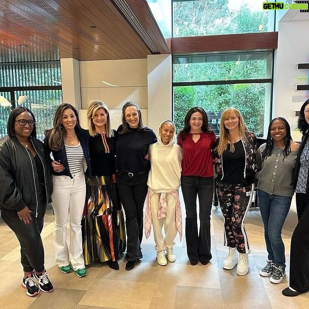 Arianna Huffington Instagram - Happy Circle-versary! It’s been such a gift being part of our @leaninorg Circle started a year ago by @SherylSandberg. It’s equal parts inspiration, encouragement, brainstorming, caring, support and love. And lasting friendships! 💜