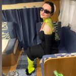 Arisa Instagram – 2 VS 25000 🤹‍♀️

GRAZIE #terrasini 🧩 “si schetto o maritato?”
Grazie @gioni_barbera 
Grazie a tutti Voi per l’amore che vedo nei vostri occhi, i nostri. A presto.