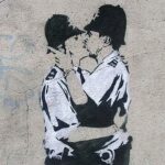 Arisa Instagram - “Baciami stupido” é il mio nuovo singolo! Uscirá il 10 maggio e racconta il bacio: una magia che celebra l’amore universale in qualsiasi sua forma. Molti baci sono diventati l’emblema di storie importanti, hanno abbattuto muri e azzerato le diversità. Il bacio é anche un potente simbolo di consenso: è un momento di vulnerabilità e intimità, in cui due amanti condividono volontariamente una profonda espressione di affetto. Un bacio per tutti voi, con amore Ros.