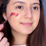 Arishfa Khan Instagram – 5 step makeup routine for lazy girls like me🥹❤️

Products details:

Concealer: @lorealparis
Contour: @hudabeauty
Blush (Tint): @etudeindia
Powder: @trysugar 
Mascara: @toofaced

#makeup #arishfaxmakeup #5stepmakeuproutine #tutorial
